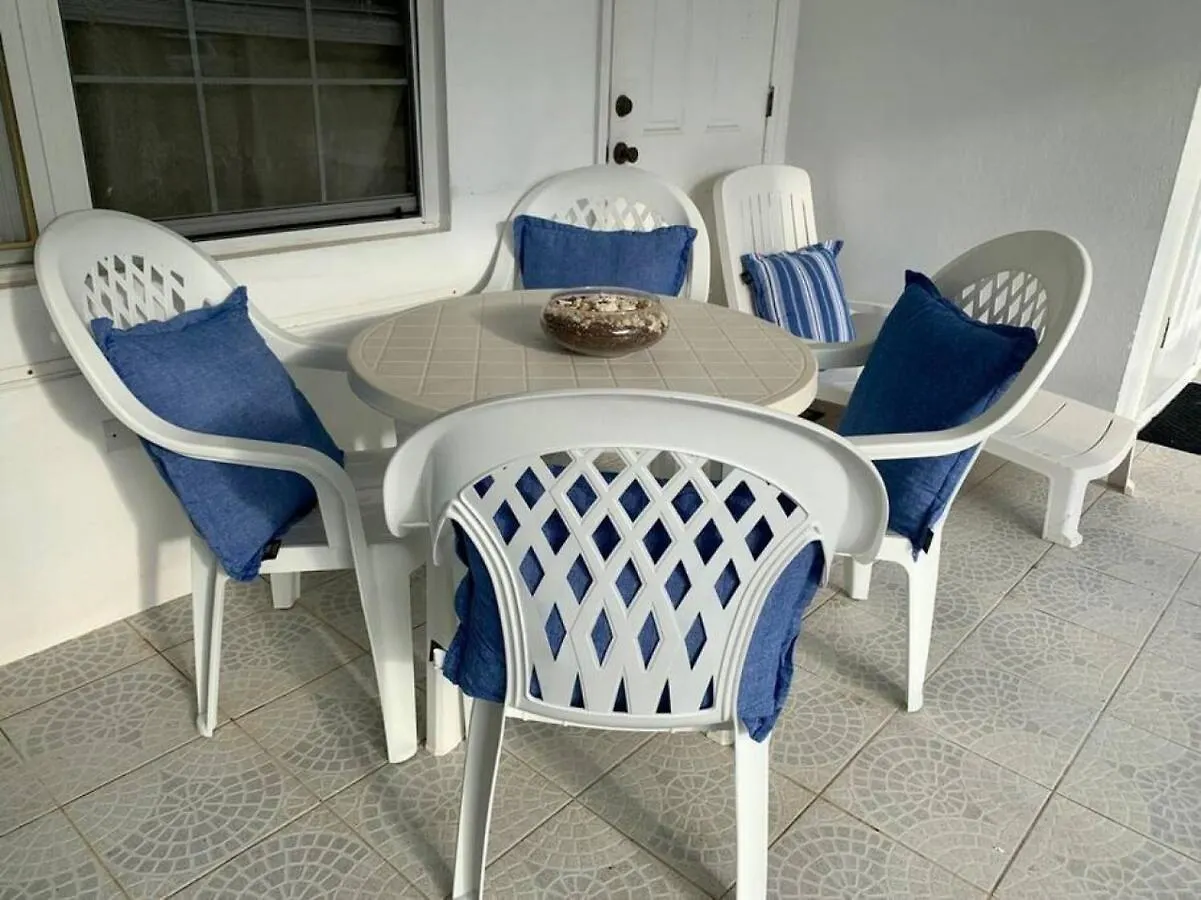 Suite 2, Blue Pavilion - Steps To Beach - Car, Value, Service West Bay 0*,