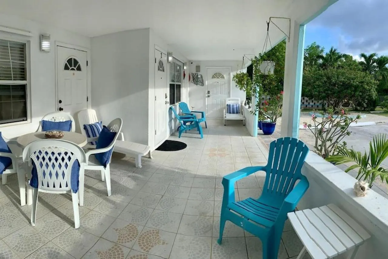 Suite 2, Blue Pavilion - Steps To Beach - Car, Value, Service West Bay Kajmán-szigetek