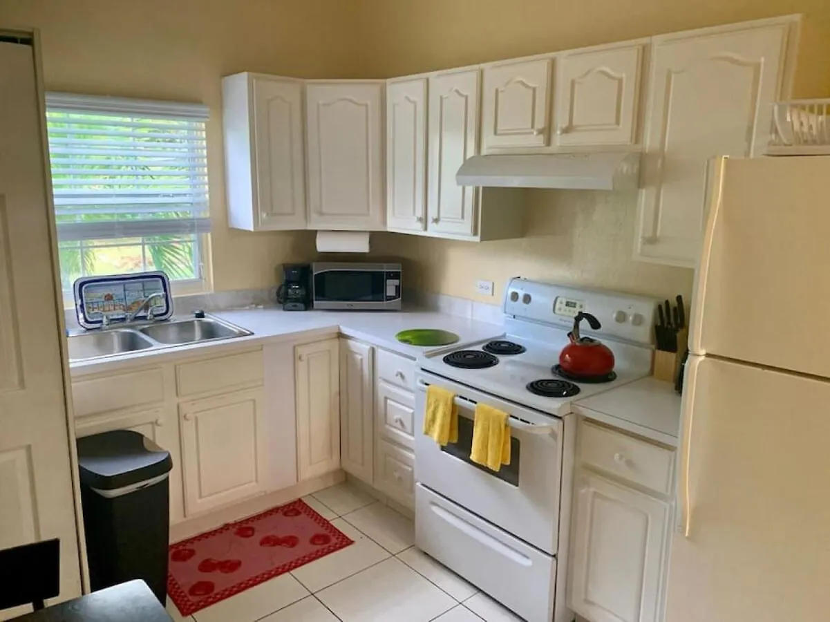 Suite 2, Blue Pavilion - Steps To Beach - Car, Value, Service West Bay